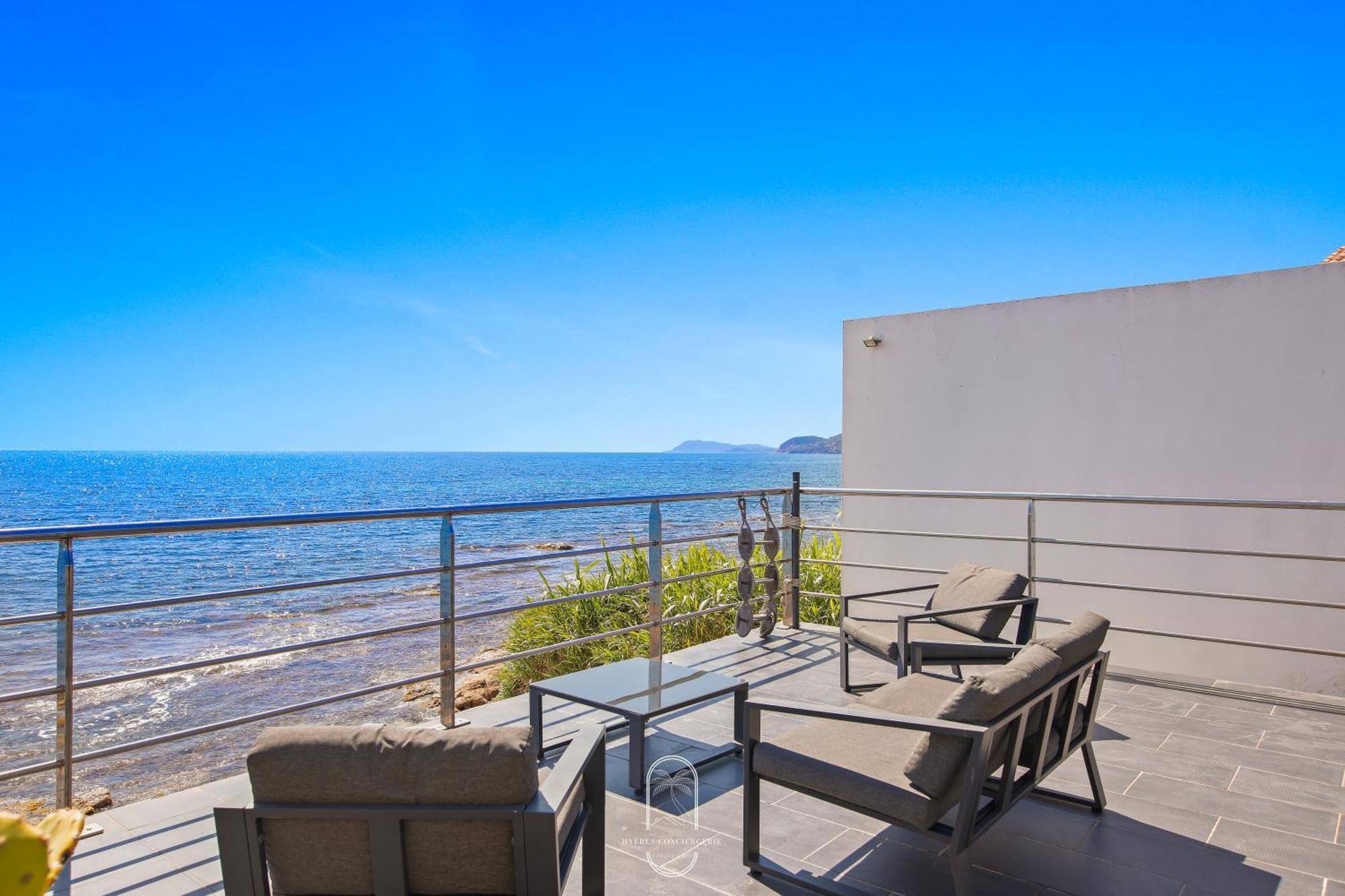 Maison Sur L'Eau-Hyeres-Almanarre-Parkings Clim Wifi By Hc Exteriér fotografie