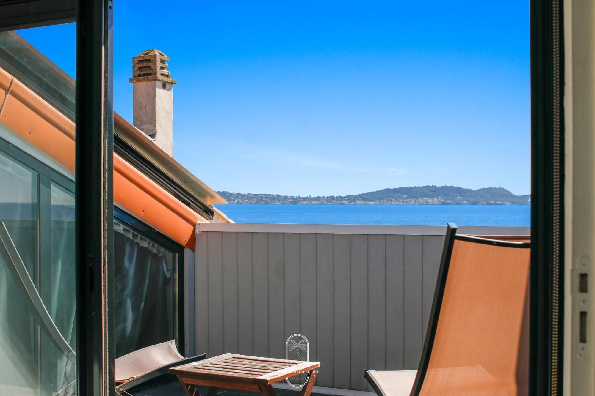 Maison Sur L'Eau-Hyeres-Almanarre-Parkings Clim Wifi By Hc Exteriér fotografie