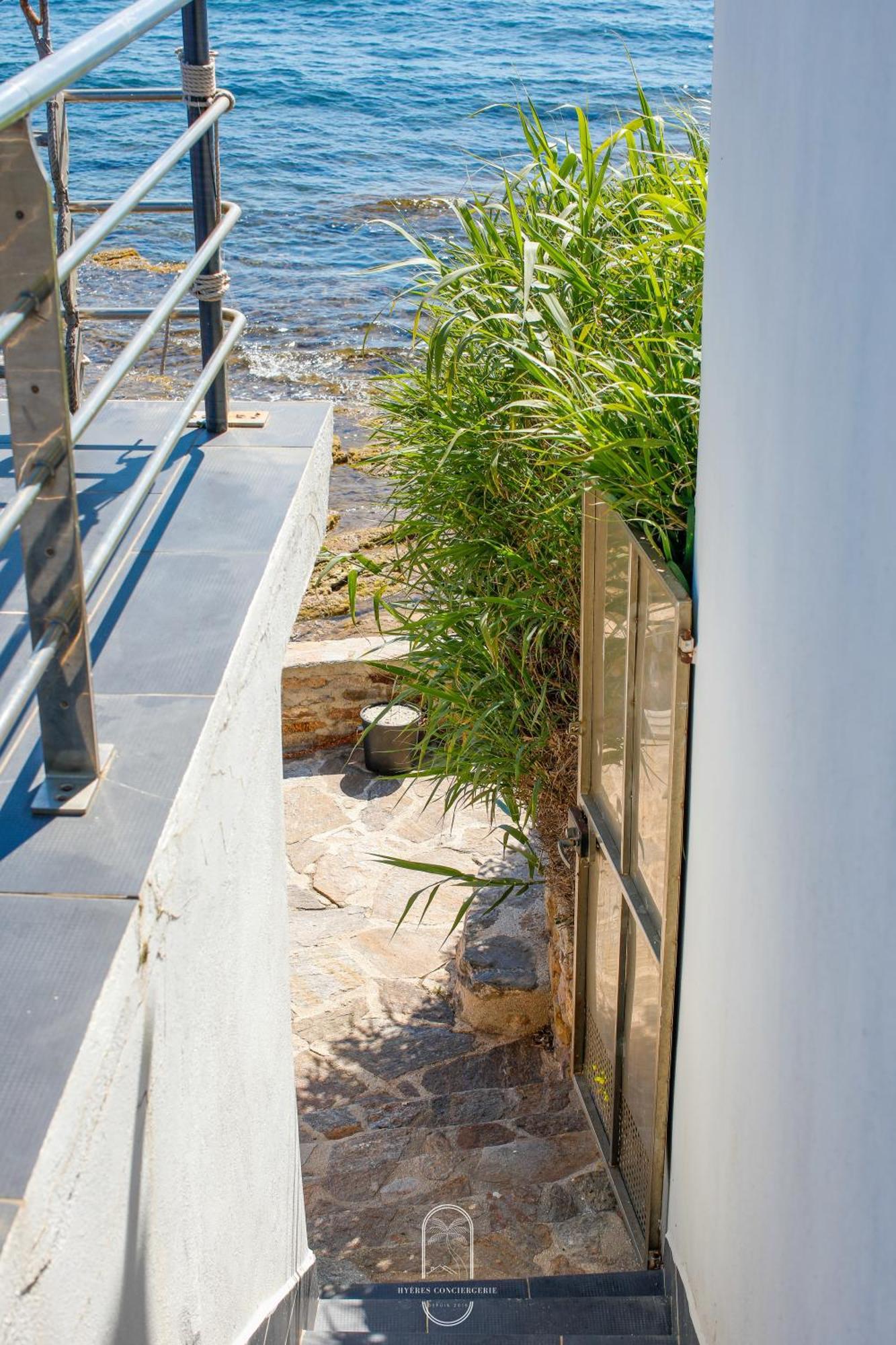 Maison Sur L'Eau-Hyeres-Almanarre-Parkings Clim Wifi By Hc Exteriér fotografie