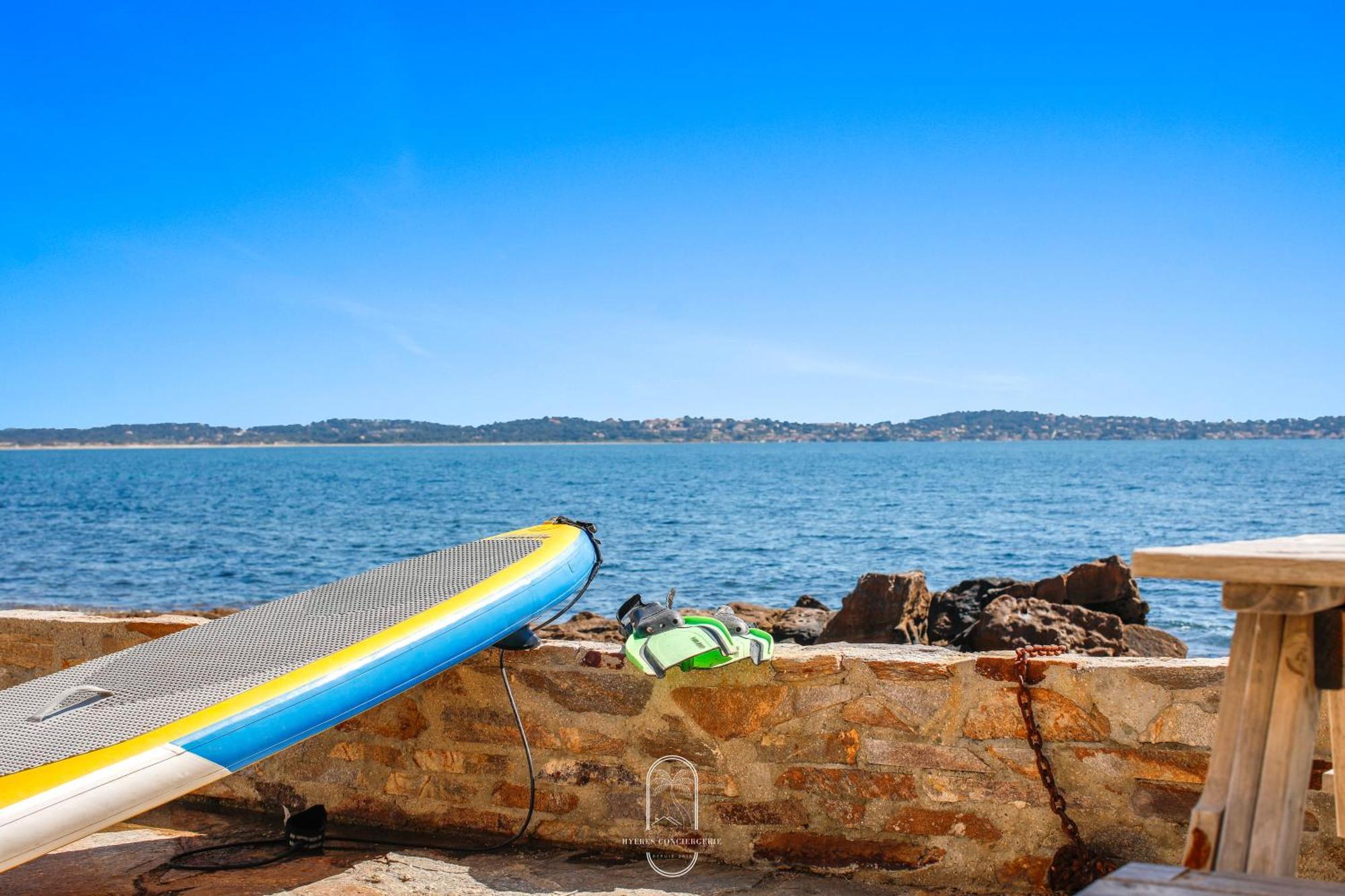 Maison Sur L'Eau-Hyeres-Almanarre-Parkings Clim Wifi By Hc Exteriér fotografie