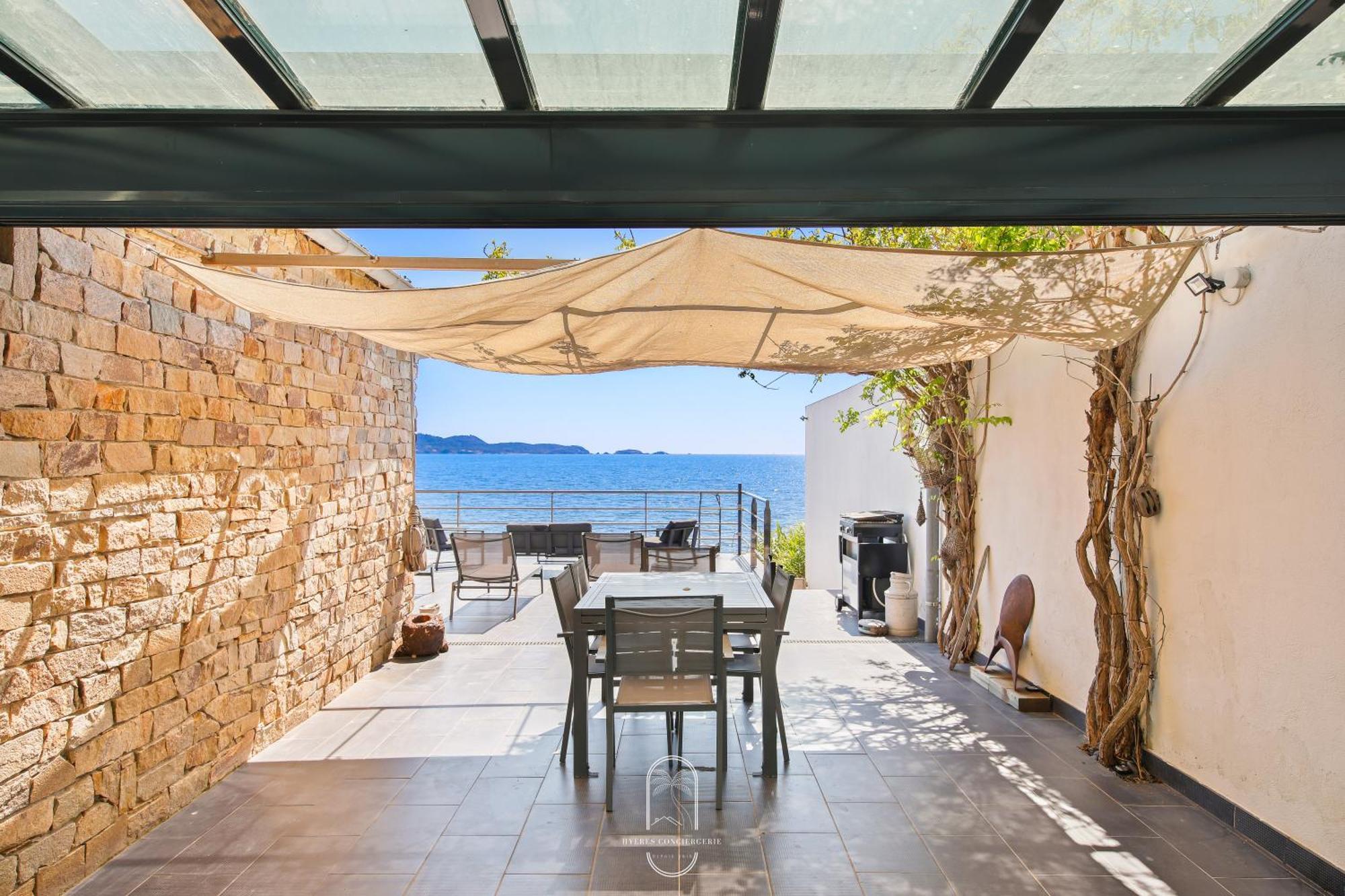 Maison Sur L'Eau-Hyeres-Almanarre-Parkings Clim Wifi By Hc Exteriér fotografie