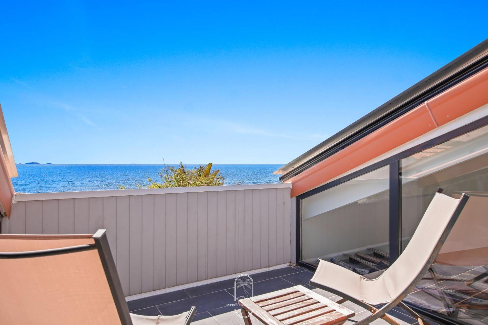 Maison Sur L'Eau-Hyeres-Almanarre-Parkings Clim Wifi By Hc Exteriér fotografie